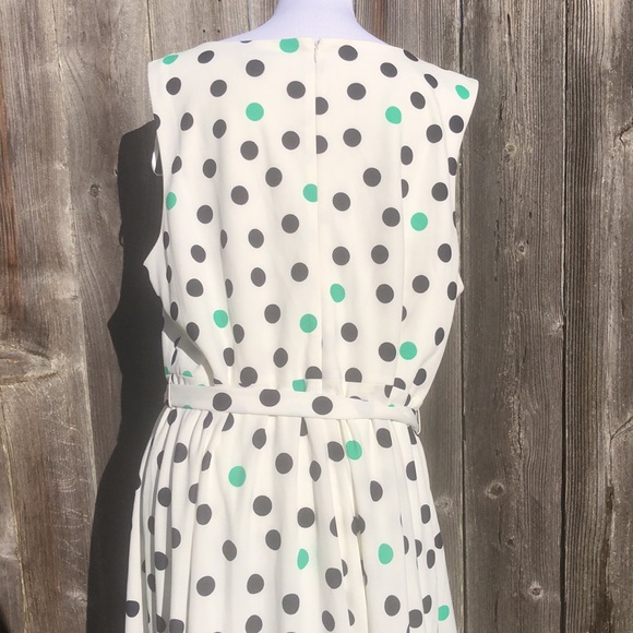 Jessica Howard Midi Sleeveless Flare Polka Dot Dress with belted waist! Size 20W - Picture 8 of 9